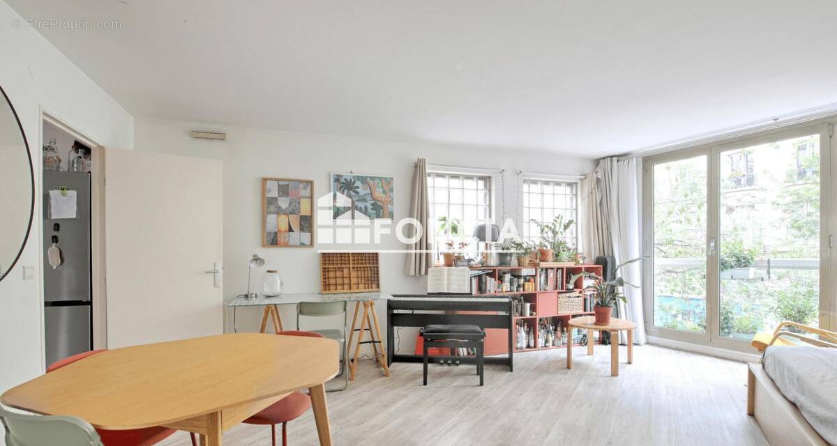 Appartement à PARIS-14E