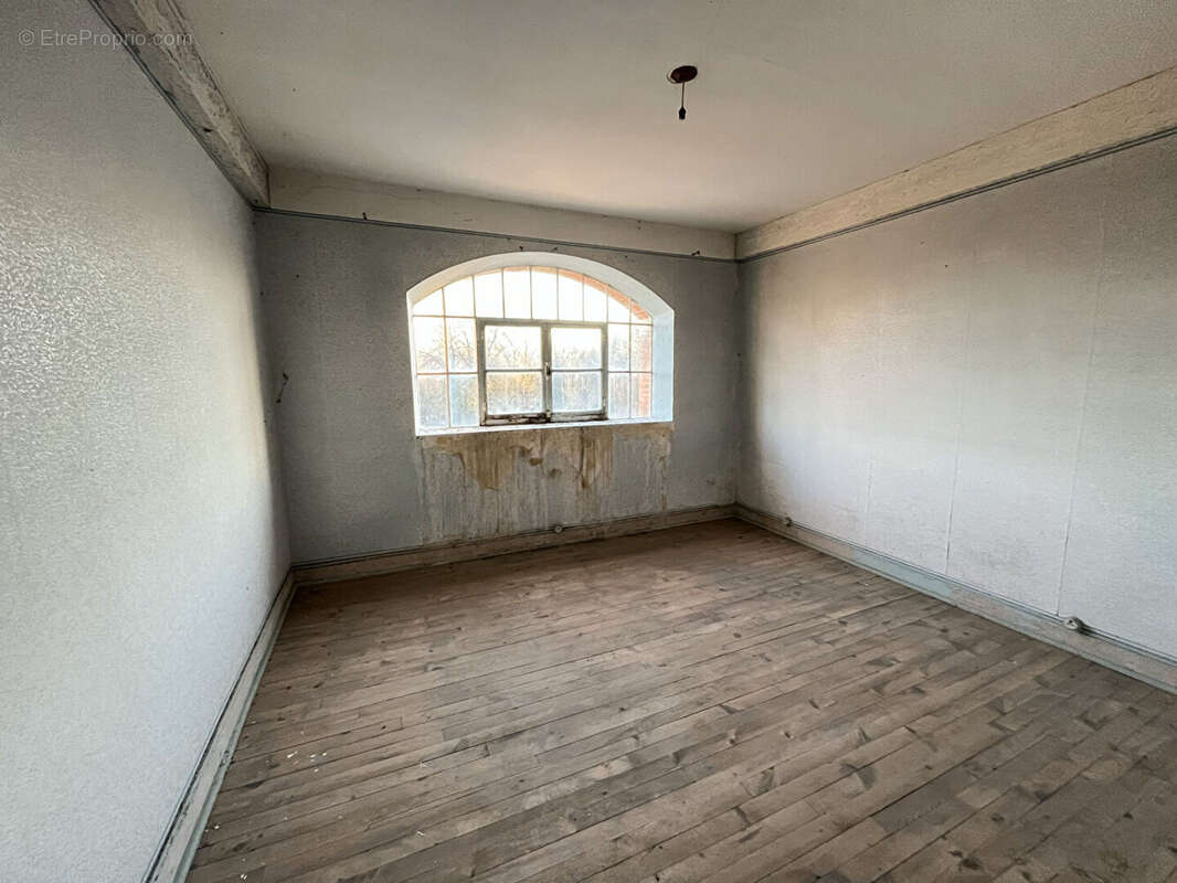 A vendre PONT D'AIN Appartement  6 pièce(s) 107 m2 - photo 2