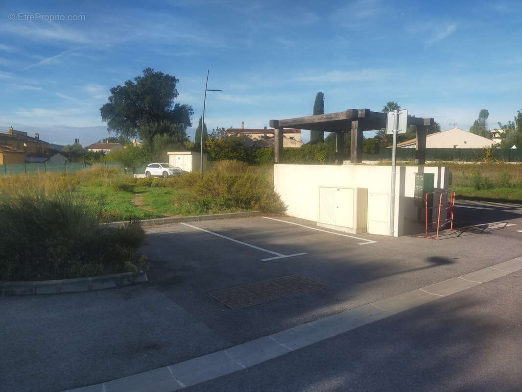 Terrain à BORMES-LES-MIMOSAS