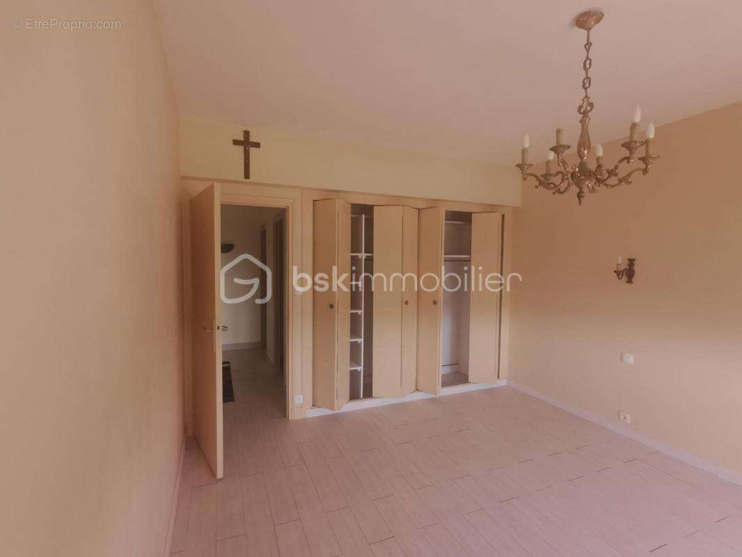 Appartement spacieux au cœur d'Amboise – 110 m² de charme et de lumière - photo 3