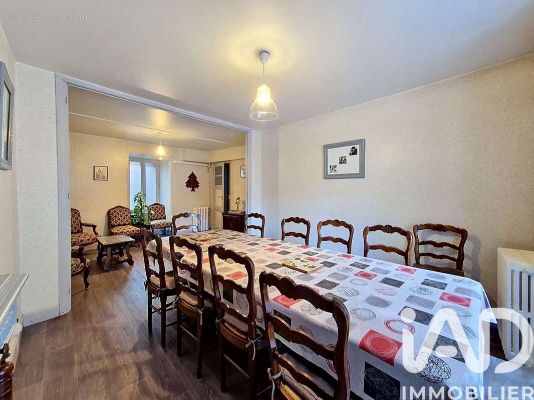 Photo 5 - Maison à BESSE-ET-SAINT-ANASTAISE