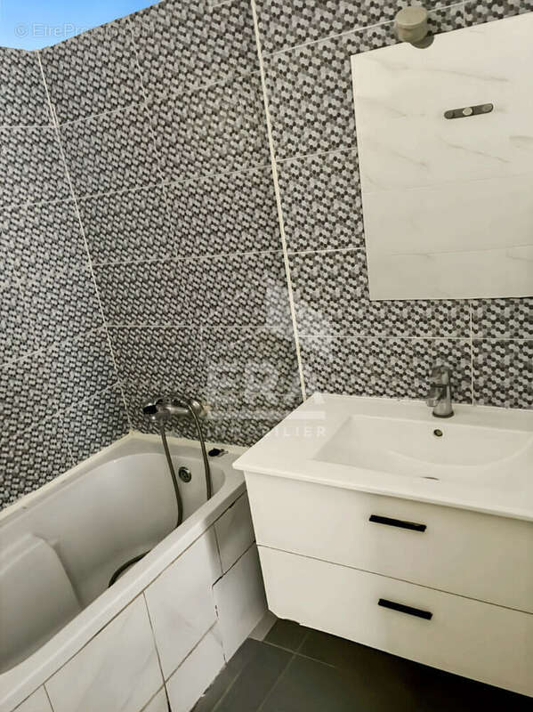 Appartement à SALON-DE-PROVENCE