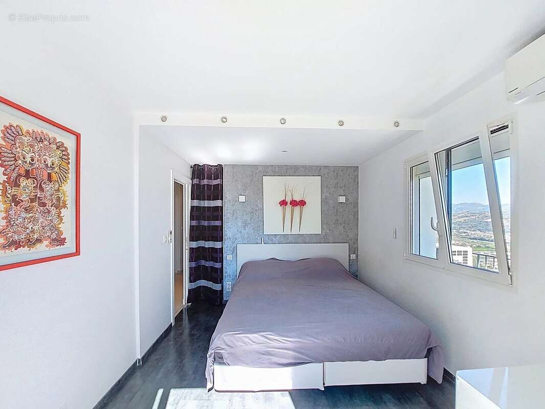 Maison à SAINT-LAURENT-DU-VAR