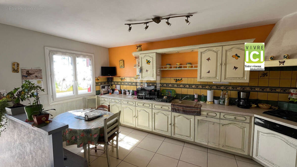 Maison à SAINT-JULIEN-DE-CONCELLES