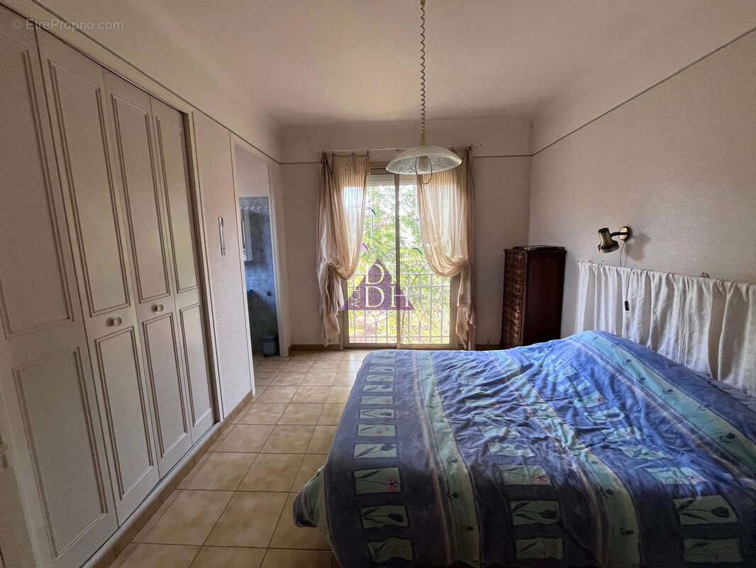 Maison familiale avec  vue mer de l'étage et à 7 minutes de la plage de l'Almanarre et de la gare - photo 6