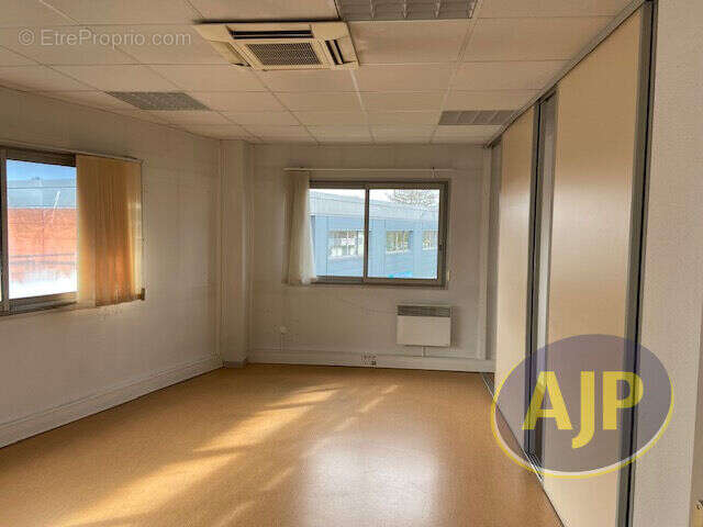 Commerce à LESPARRE-MEDOC