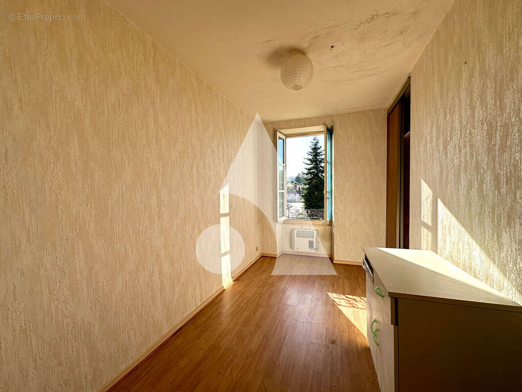 Appartement à BAGNAC-SUR-CELE