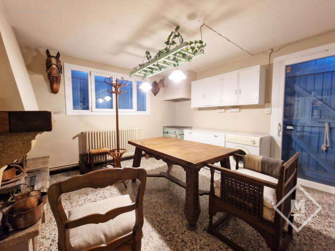 Maison 4 chambres à vendre à berre-l'étang (13130) - grand potentiel sur terrain de 985 m² - photo 14