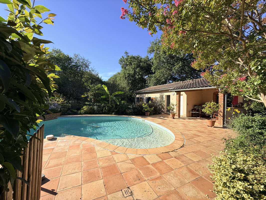 Maison à MONDONVILLE