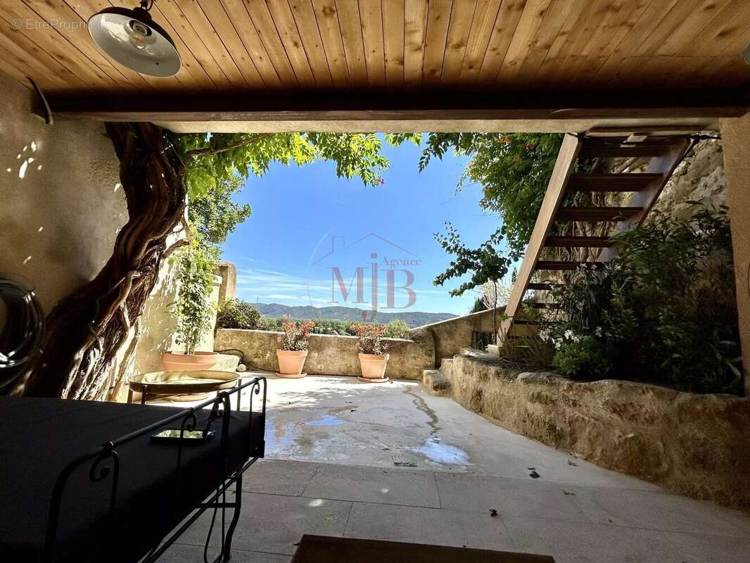 Maison à CADENET