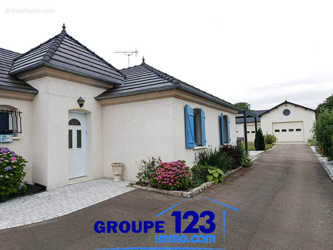 Maison à CHASSY