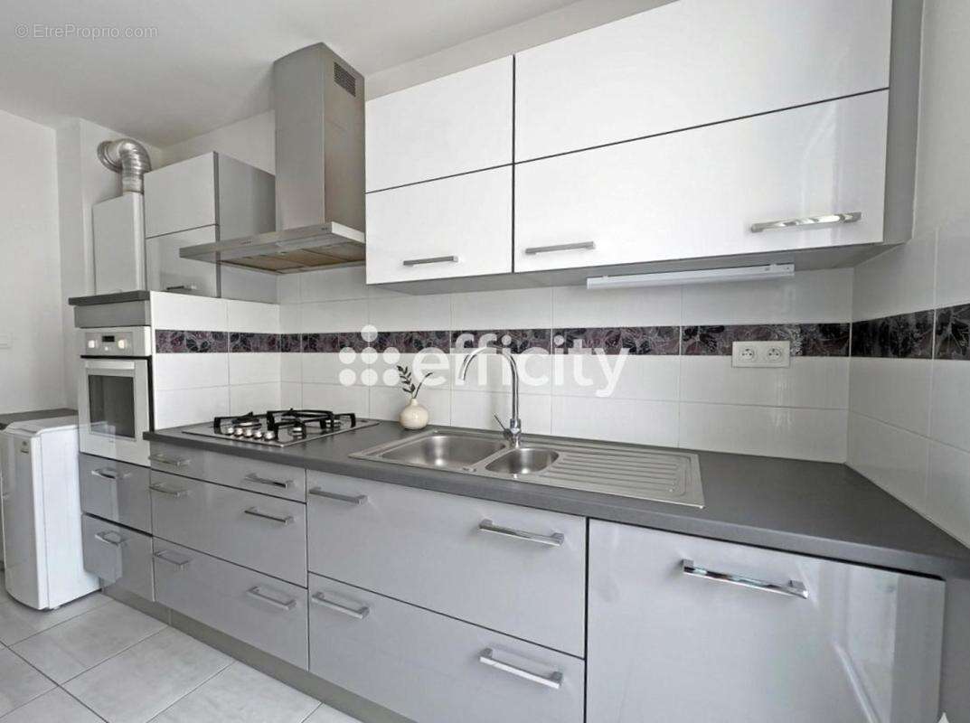 Appartement à MARSEILLE-8E