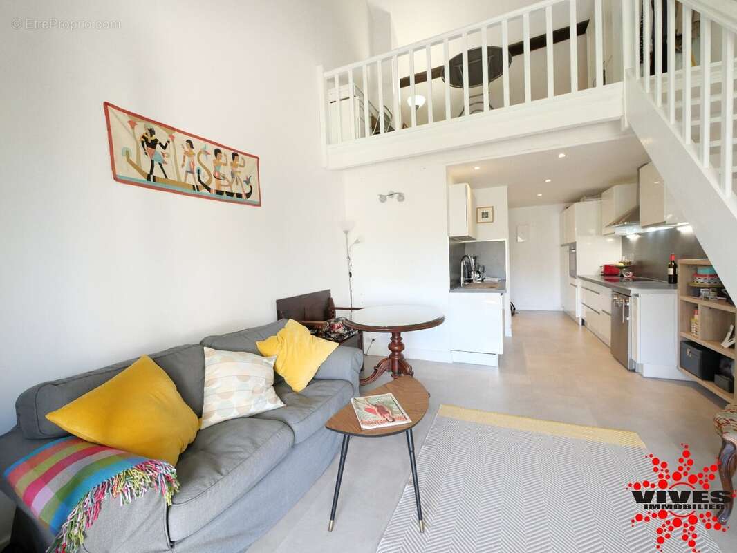 Appartement T2 en duplex avec terrasse et parking - photo 2