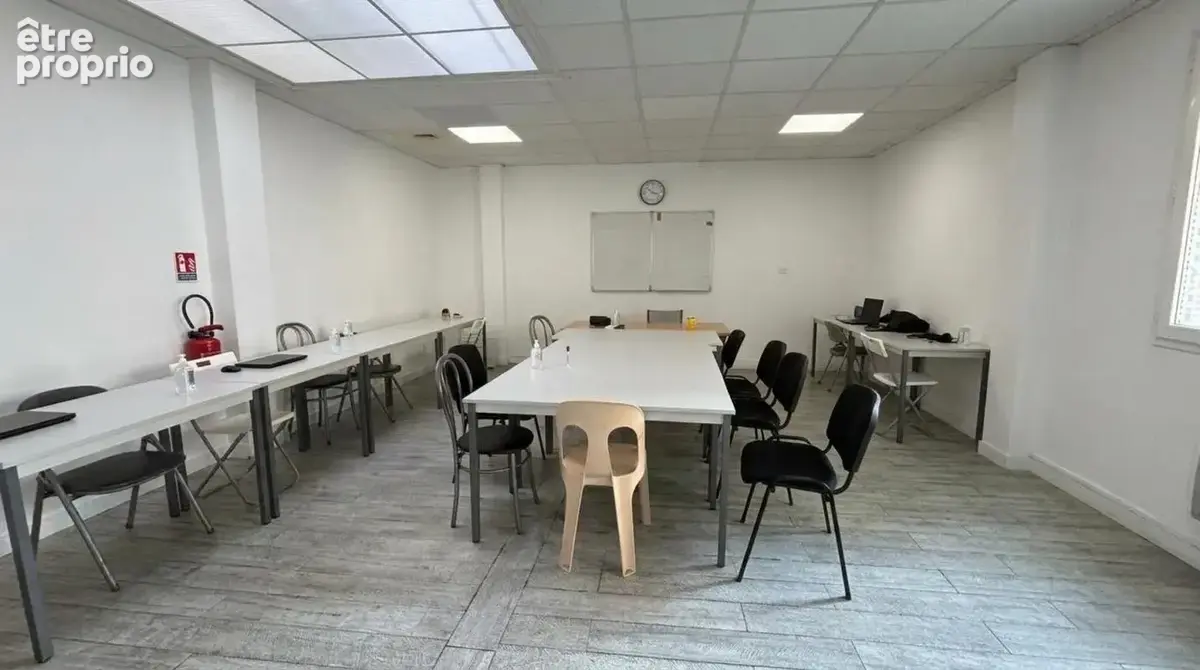Commerce 354 m² à vendre à Paris-18e (75018) - photo 4