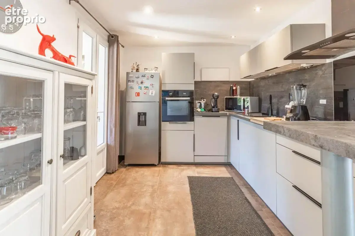 Maison de charme rénovée avec piscine chauffée et jardin à vendre a sanary-sur-mer - photo 15