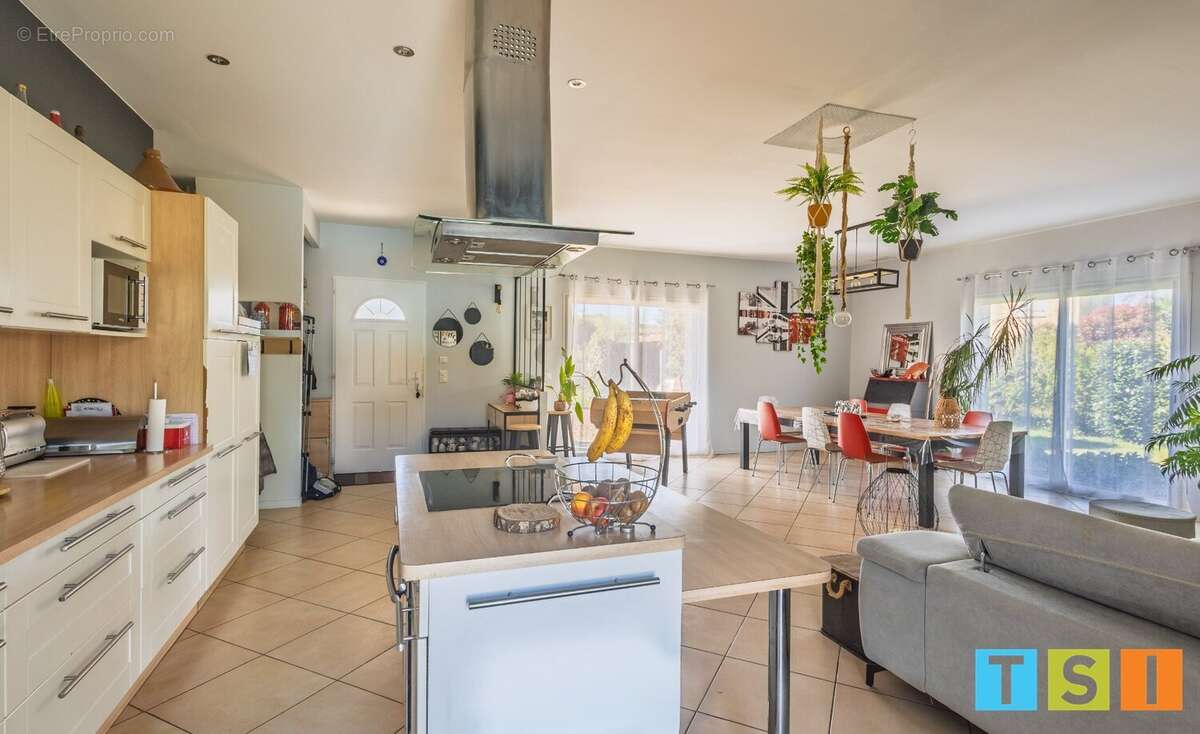 Maison à MARTRES-TOLOSANE