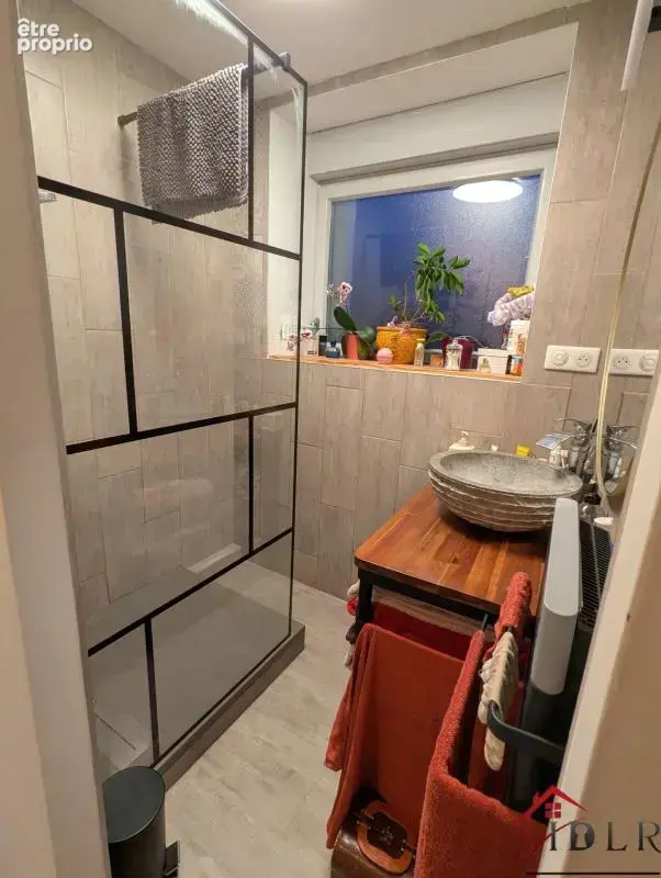 maison avec garage et terrain - photo 6