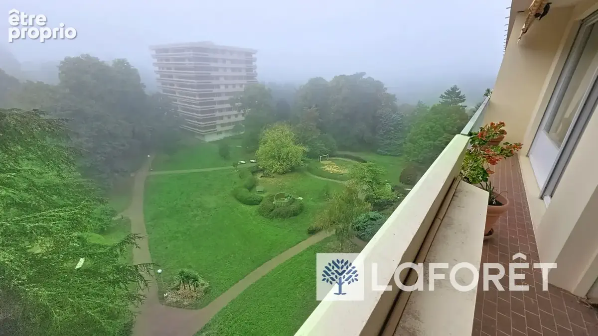 Écully centre, T3 de 83,75 m² avec balcons, piscine et tennis - photo 13