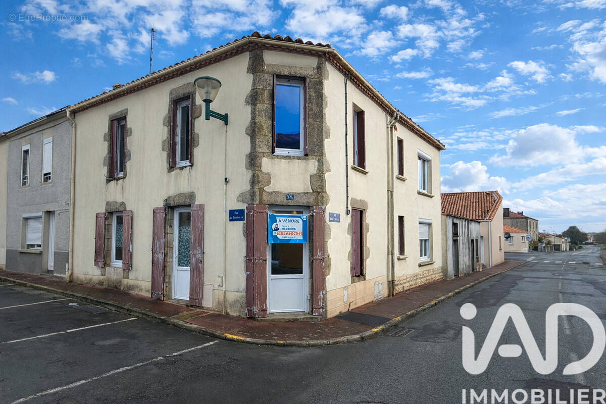 Photo 1 - Maison à MONTAIGU