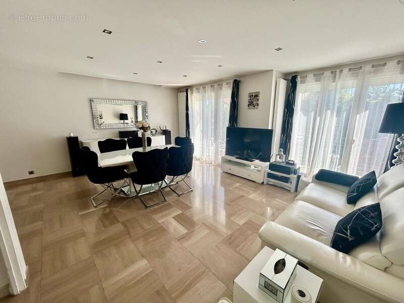 Maison à BONNEUIL-SUR-MARNE