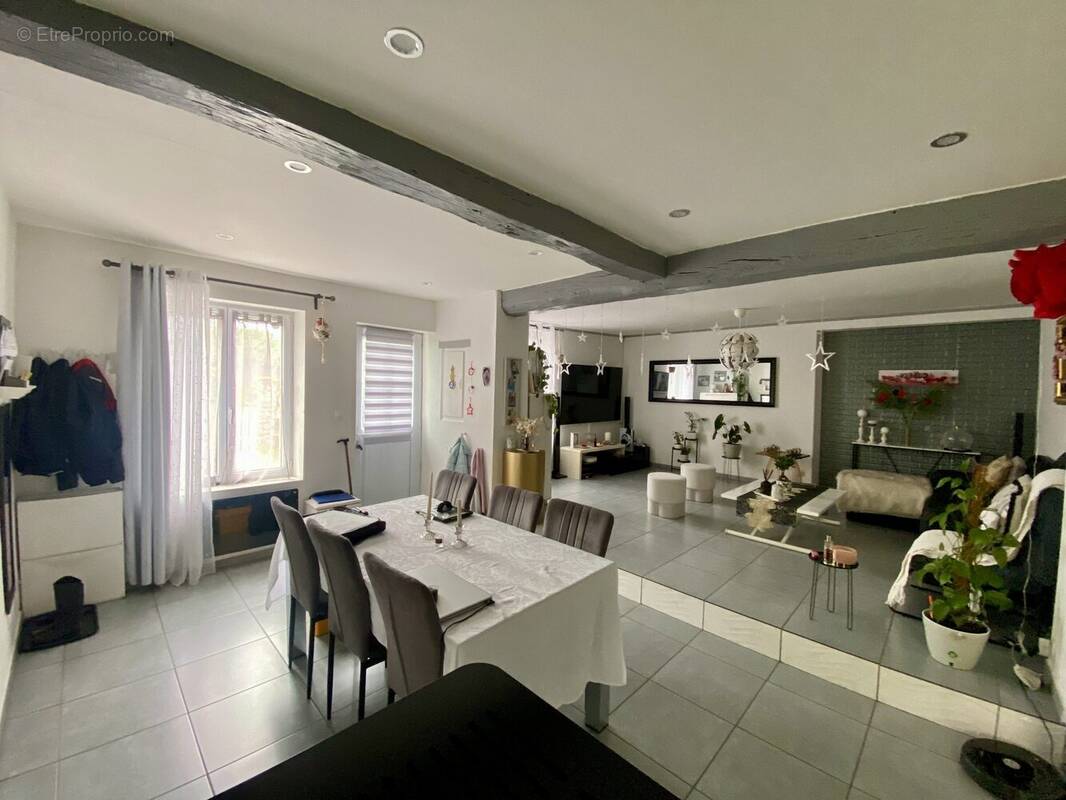 Salle à manger - Maison à BOITRON