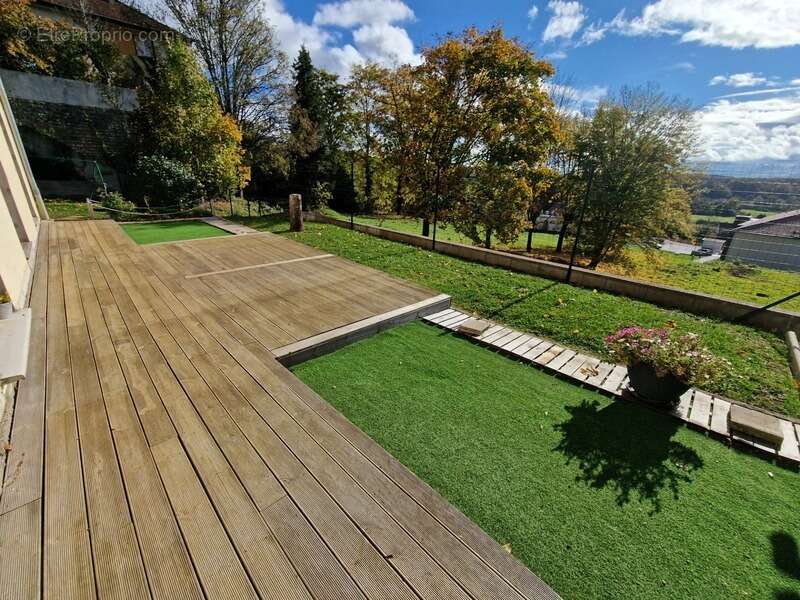 Maison à NEUFCHATEAU