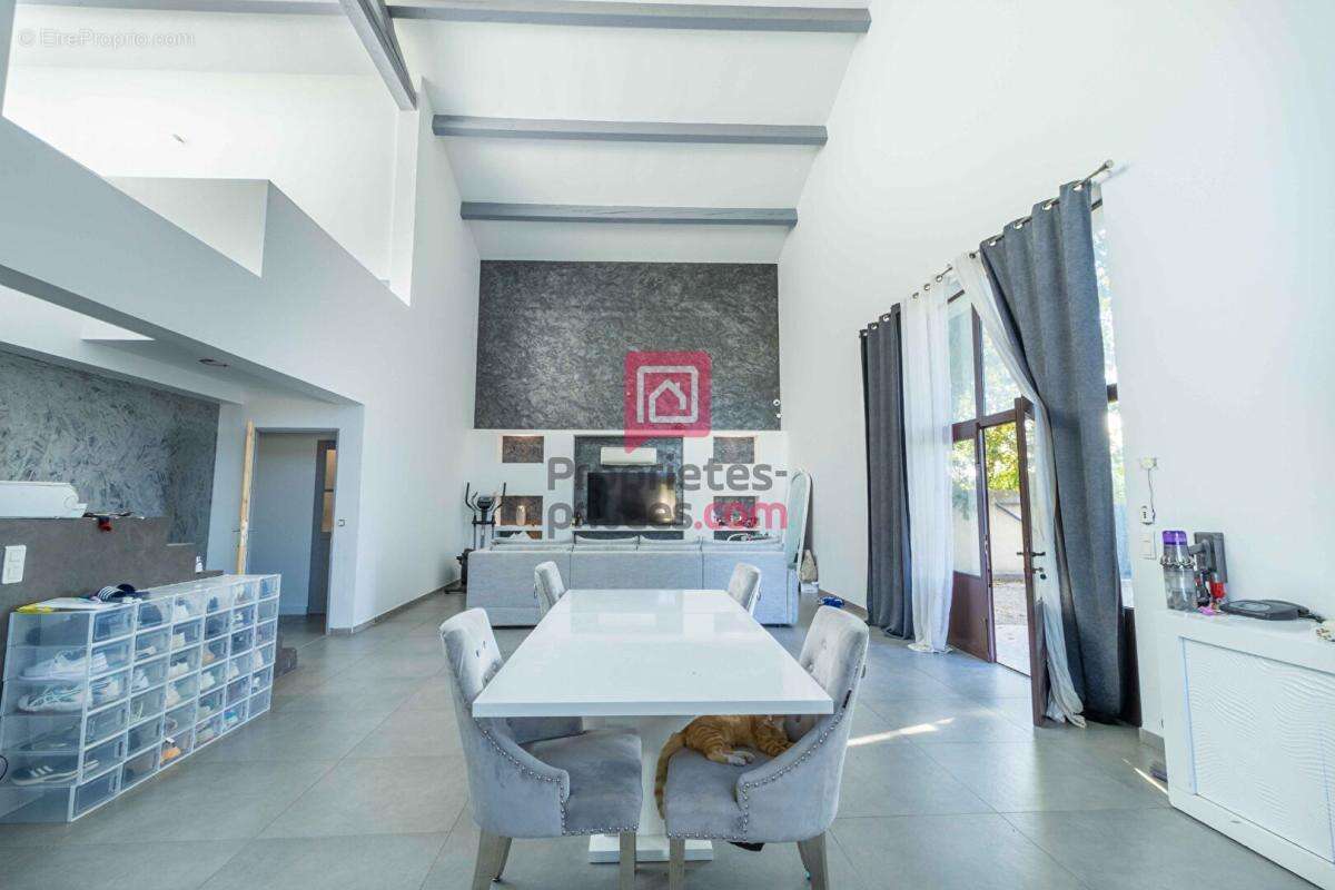 Villa avec piscine 4 chambres 240 m2, 1200m2 de terrain - photo 11