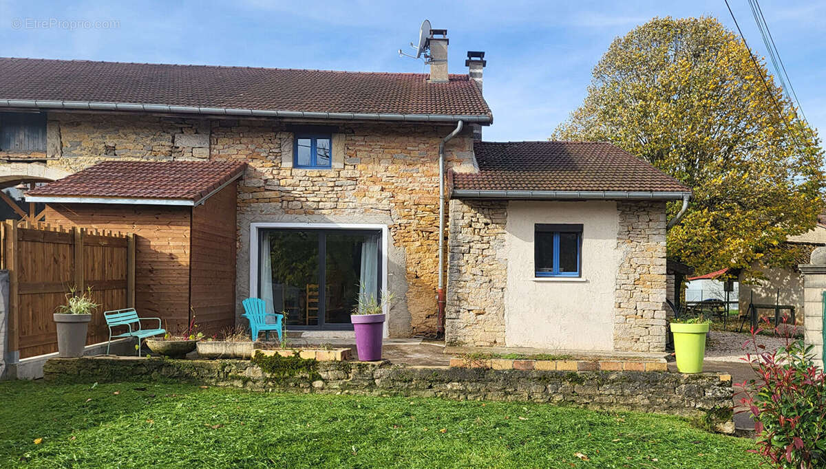 Maison à SAINT-AMOUR