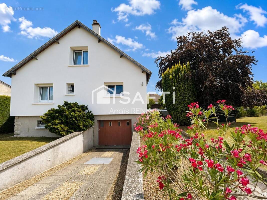 Photo 1 - Maison à SAINT-REMY-SUR-AVRE