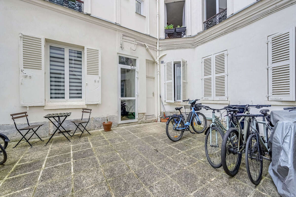 Appartement Loft Paris 2 pièce(s) 32 m2 - photo 12
