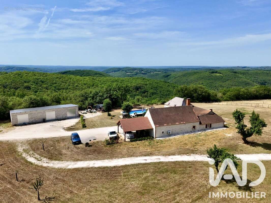 Maison 170 m² à Carlux  - photo 3