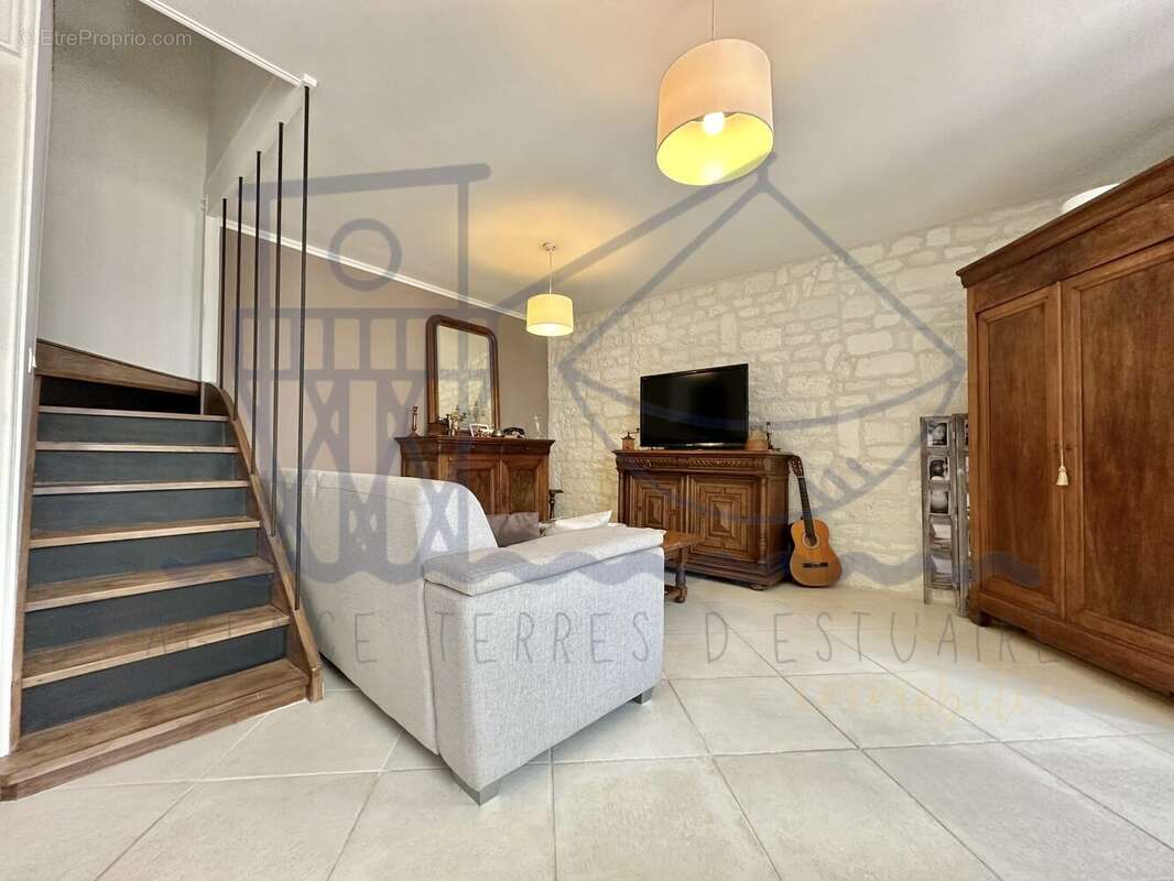 Maison 78 m² à Floirac  - photo 3
