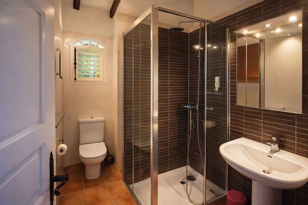 Maison à LES TROIS-ILETS