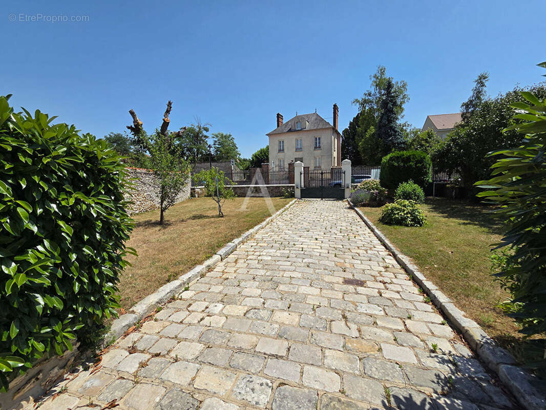 Maison à DOURDAN