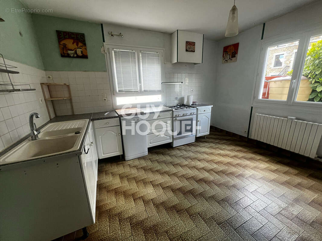 Maison à LE TRONCHET