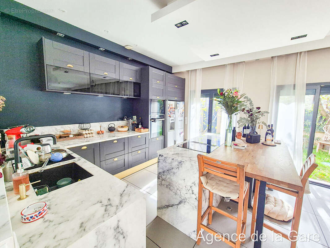 Maison à CARRIERES-SUR-SEINE