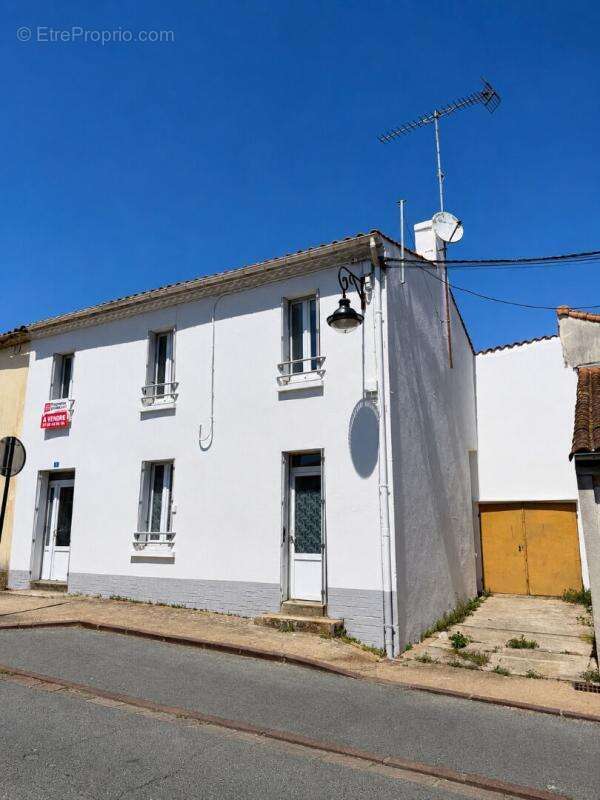 Maison à AUBIGNY