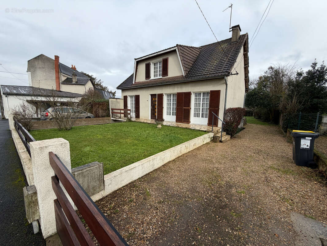 Maison à CHATELLERAULT