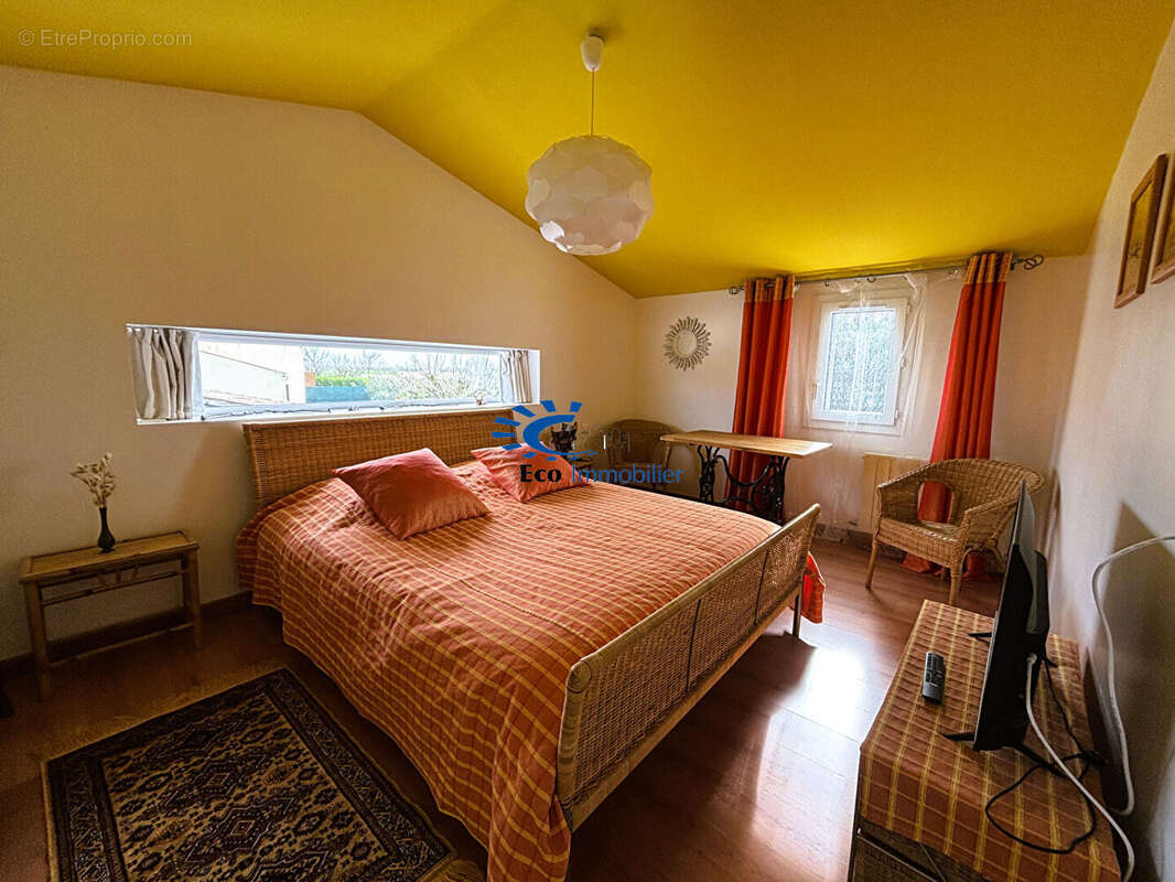 Longere renovee avec gite et piscine - photo 17