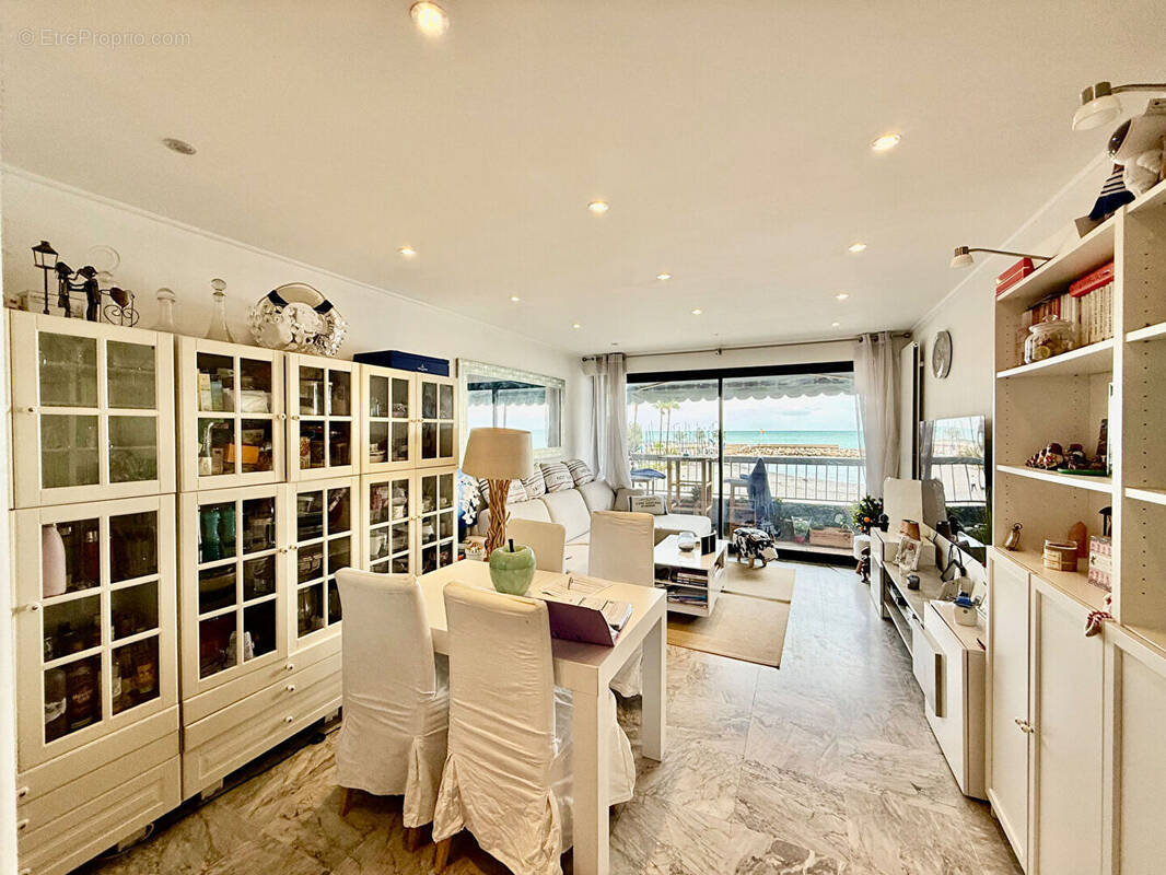 Appartement à ROQUEBRUNE-CAP-MARTIN