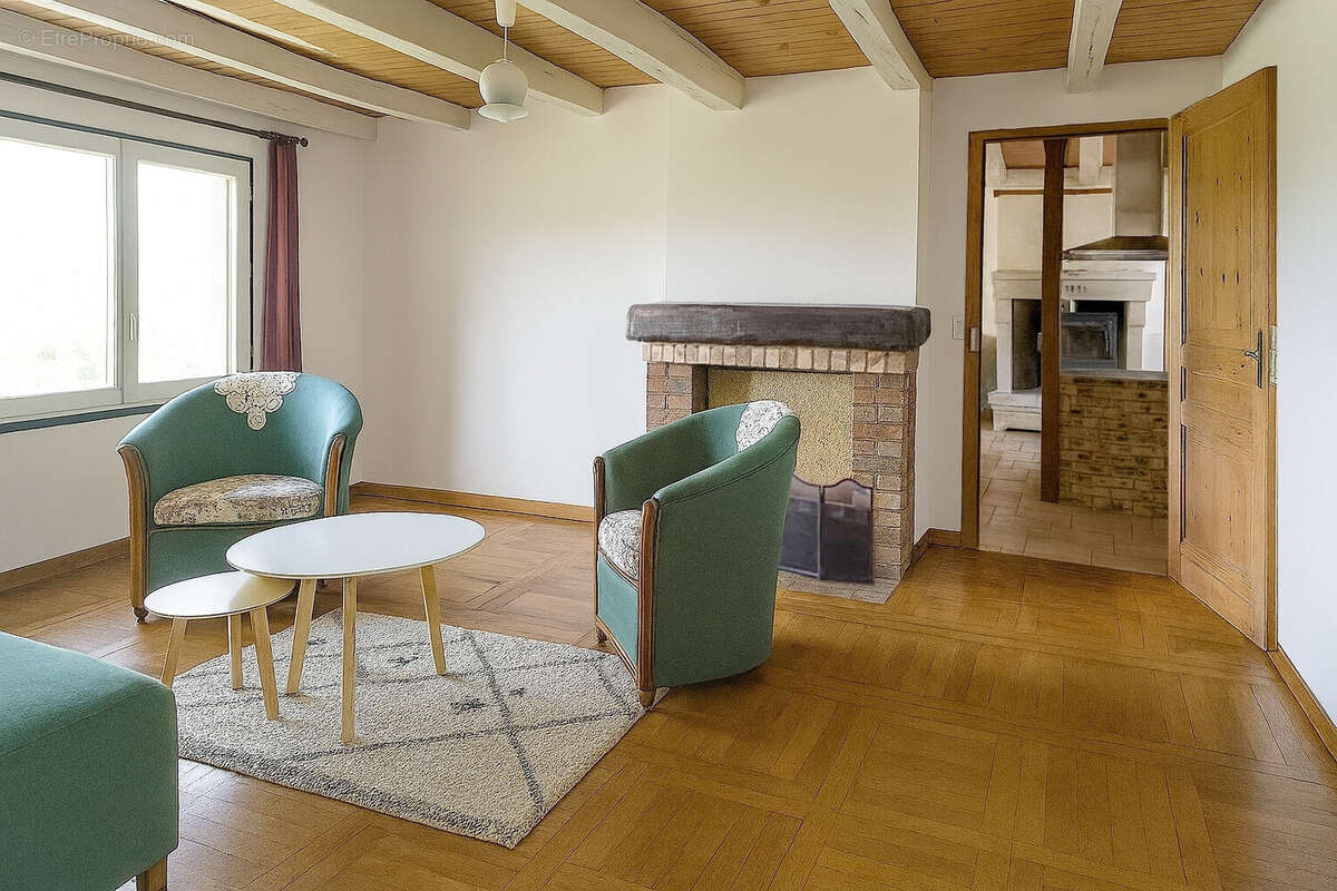 Maison à CHARETTE-VARENNES