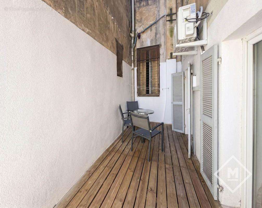 Appartement à MARSEILLE-2E