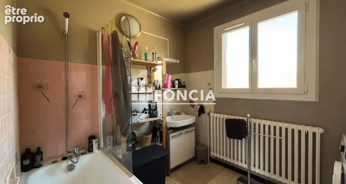Digne, appartement de type 4 avec balcon, cave et garare - photo 8