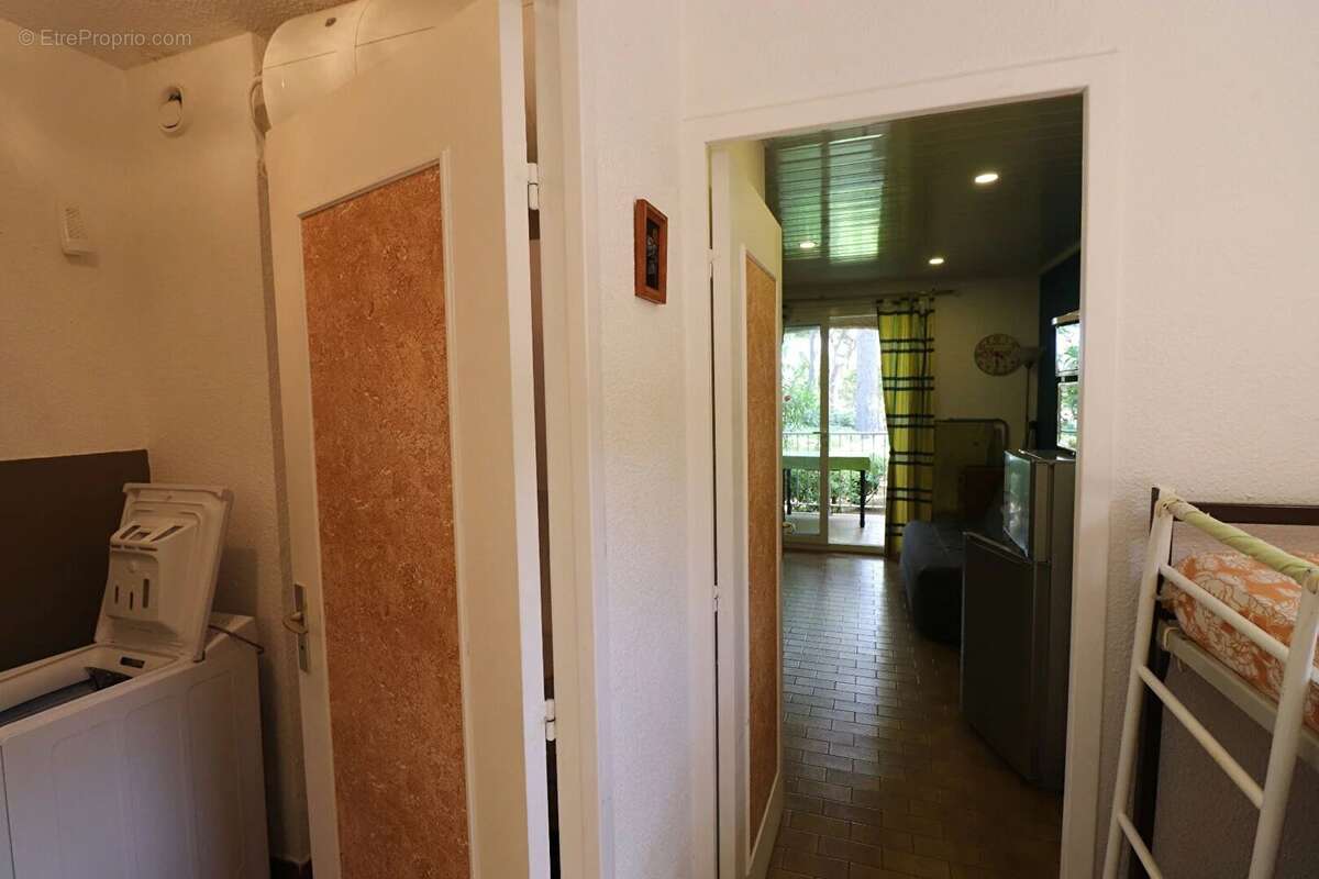 Appartement à SAINT-CYR-SUR-MER