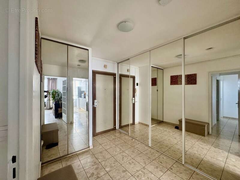 Appartement à AUBERVILLIERS