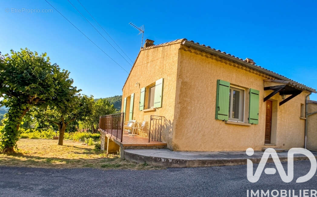 Maison 155 m² à Faucon  - photo 2