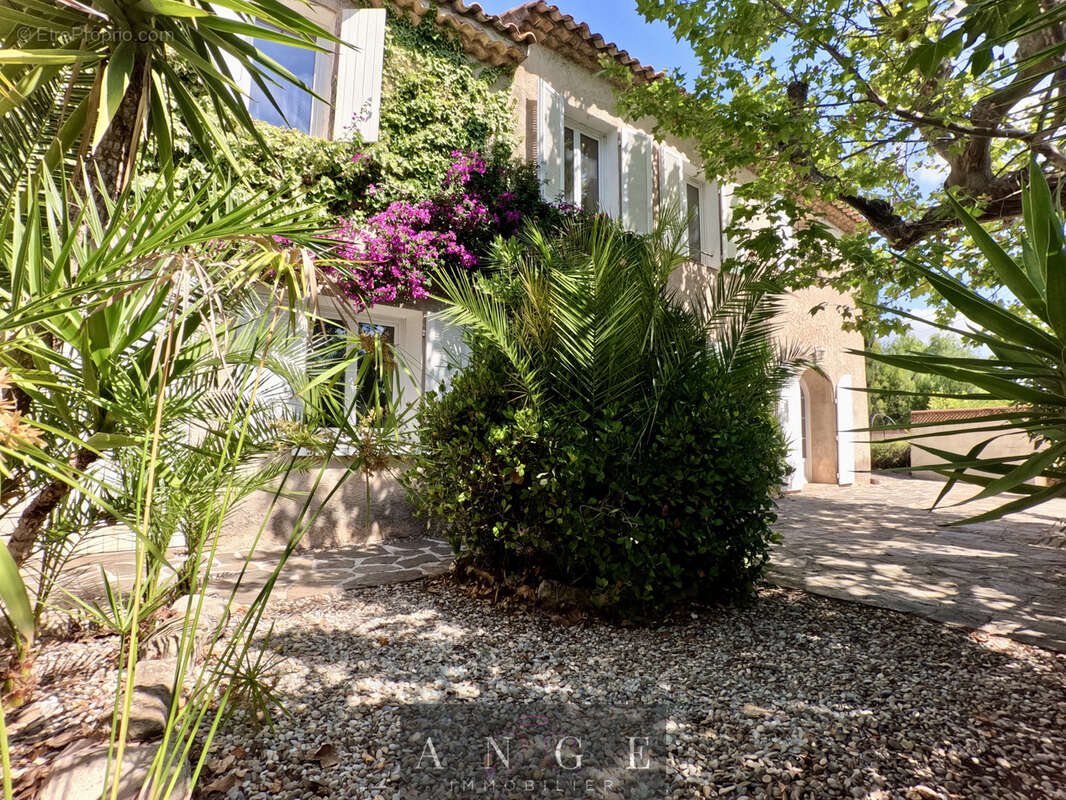 Maison à LA FARLEDE