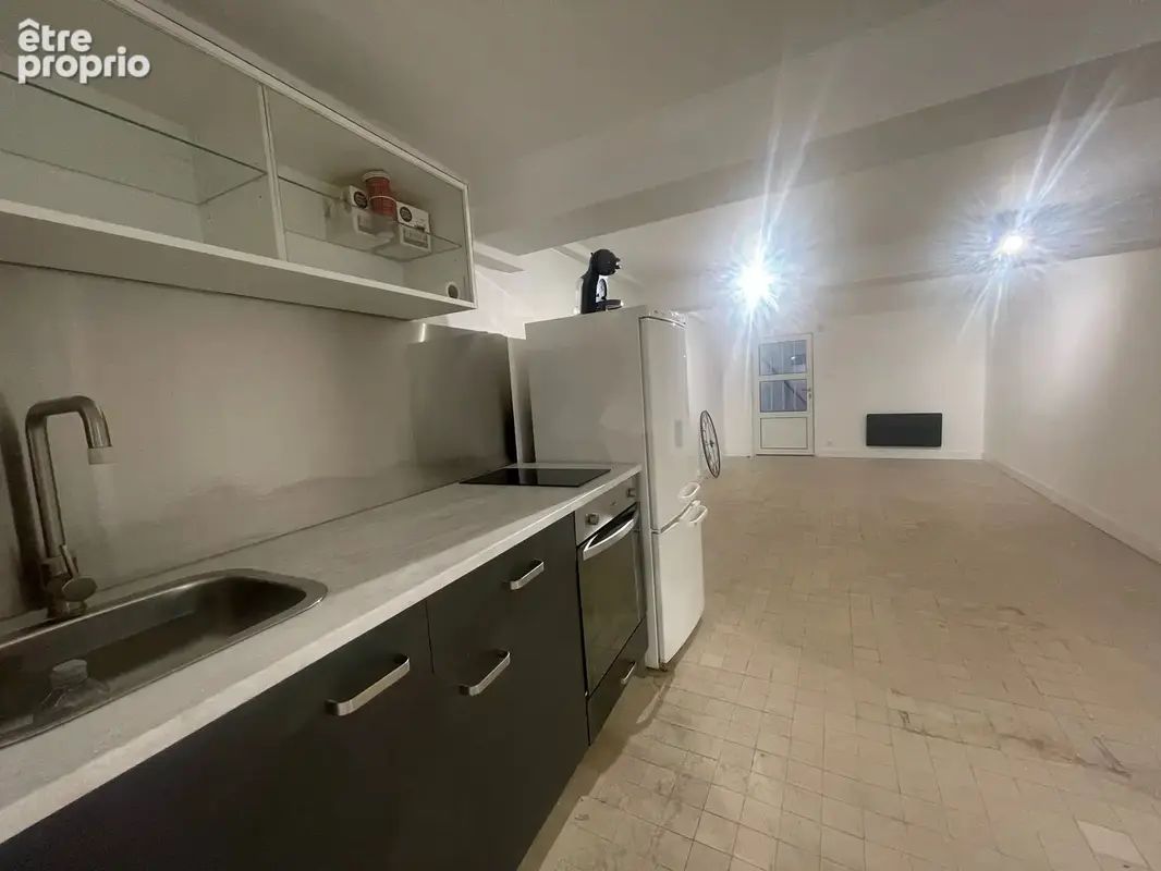 cave aménagée semi-enterrée avec accès privatif  Drancy - photo 2