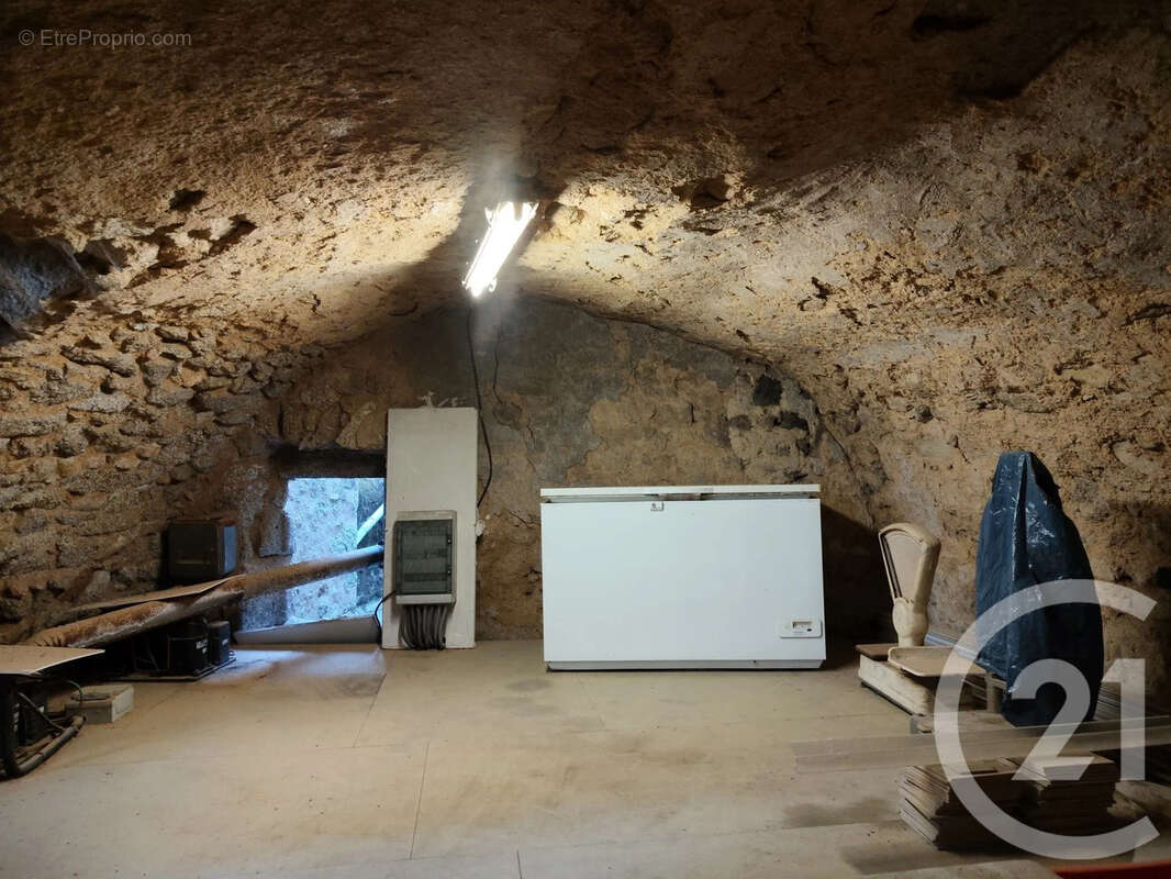 Maison 207 m² à Lormes  - photo 13