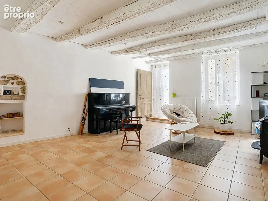 Maison - T5 - 141 m² - photo 2